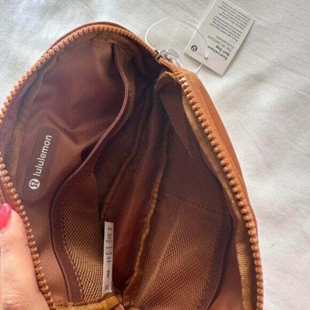 Lululemon Everywhere belt bag Brown Crossbody Bag NEW - Picture 8 of 8